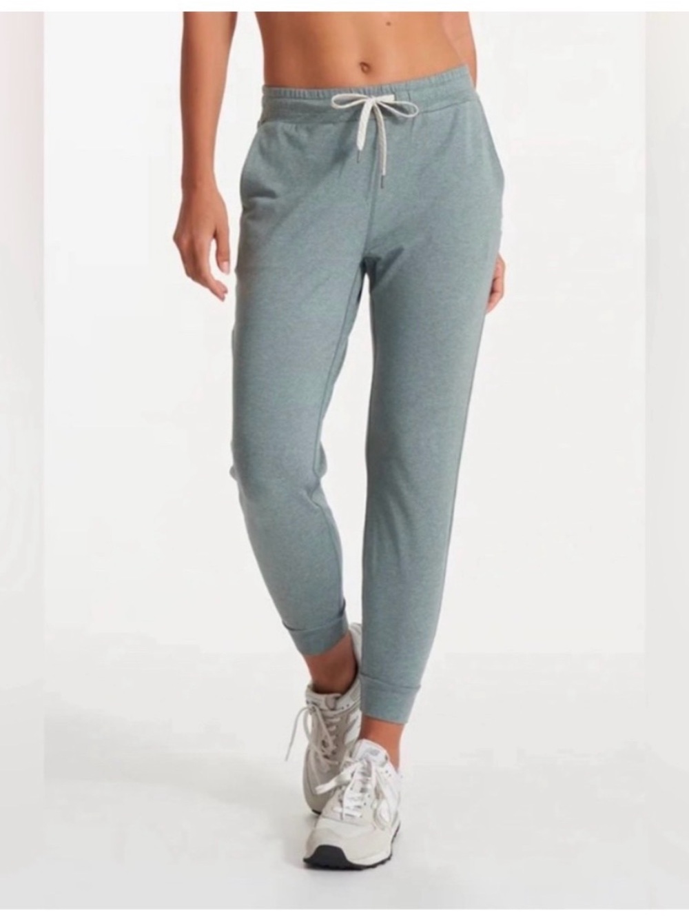 Vuori Performance Jogger. Size M